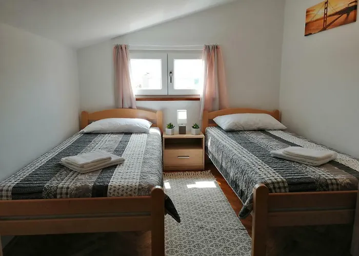 Santa Marina 아파트