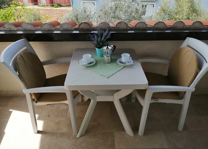 아파트 Santa Marina Tar-Vabriga