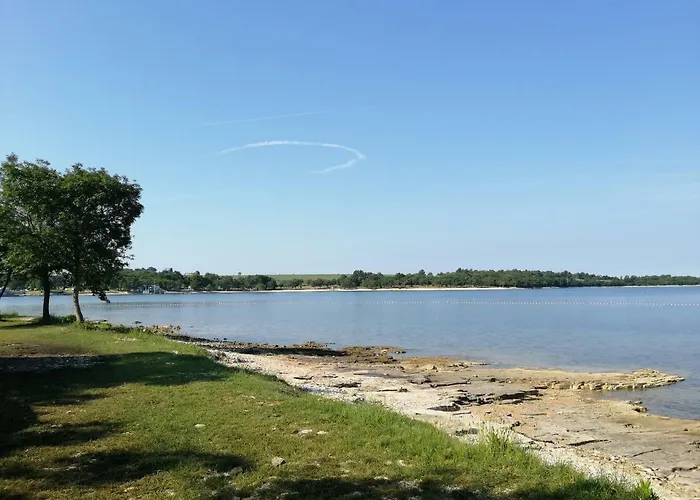 아파트 Santa Marina Tar-Vabriga